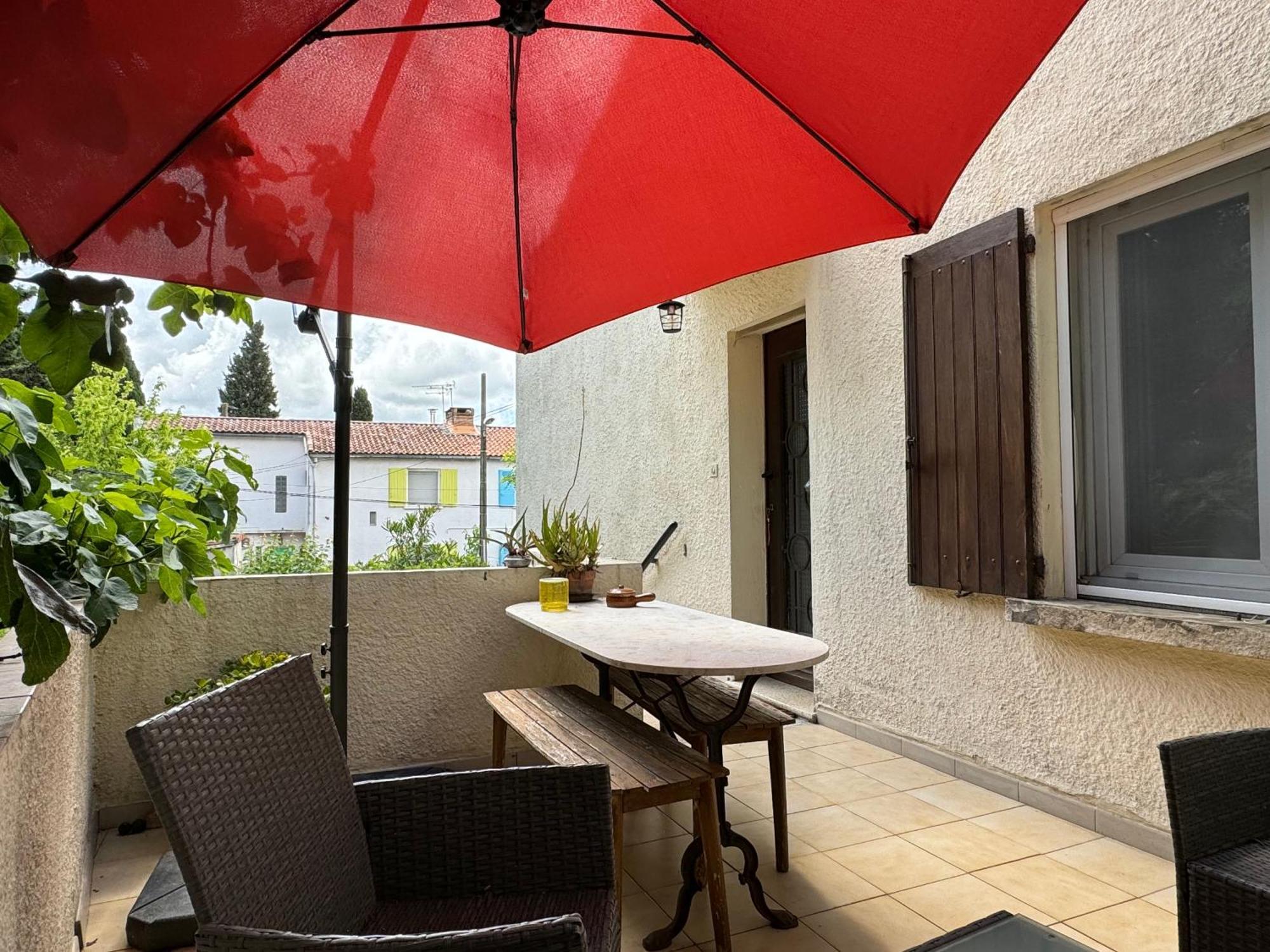 En Ville Avec Un Air De Campagne Arles Exterior photo